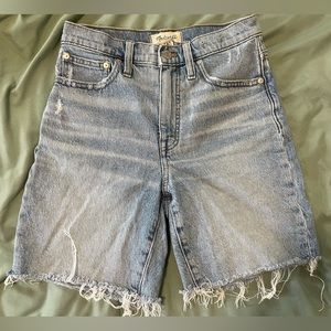 MADEWELL JEAN SHORTS HIGH RISE MID-LENGTH Size 24